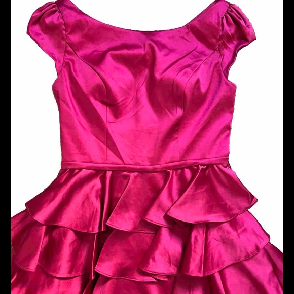 Mac Duggal Cap Sleeve Tiered Satin Cocktail Mini Dress Hot Pink Size 6 Formal - Picture 2 of 16